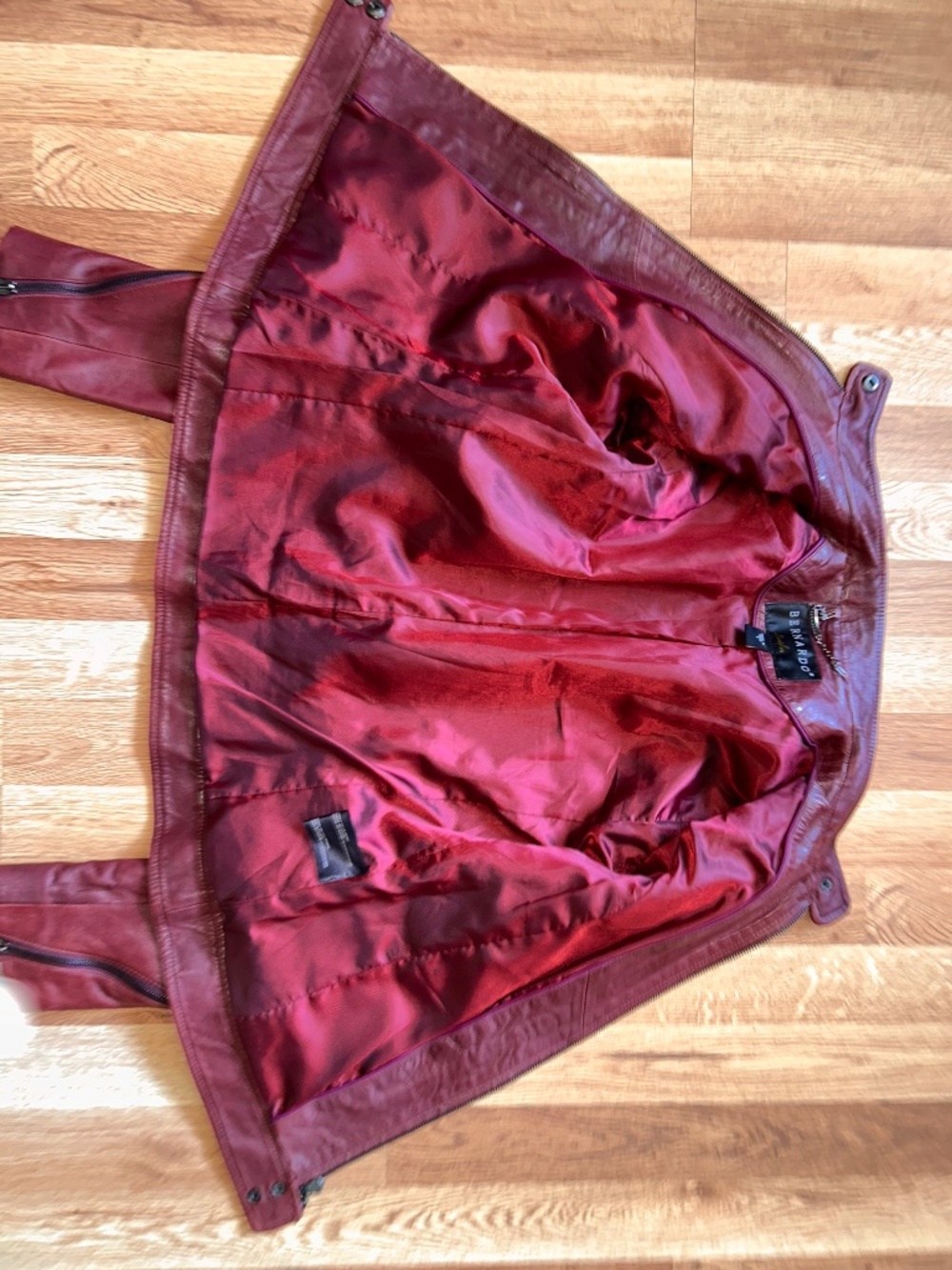 Bernardo Oxblood Leather Moto Scuba Jacket Quilted Shoulder Size S - Picture 6 of 15